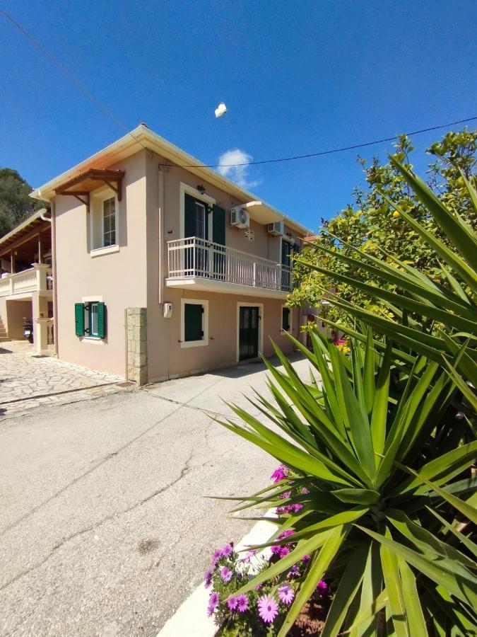 דירות Karavádhos Lofos House מראה חיצוני תמונה